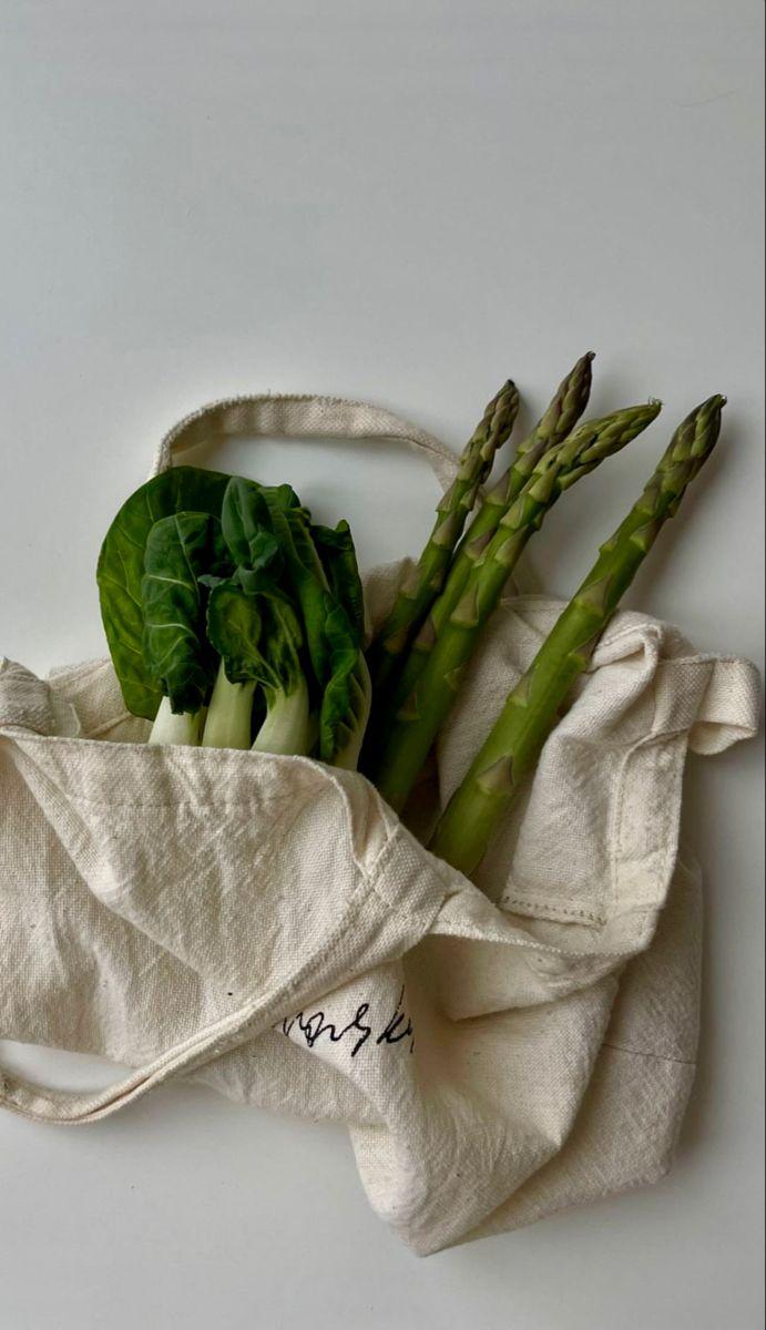 Harvest Cornucopia: Organic Veggie Array